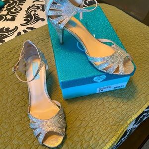 Betsy Johnson Sweet Champ Fab